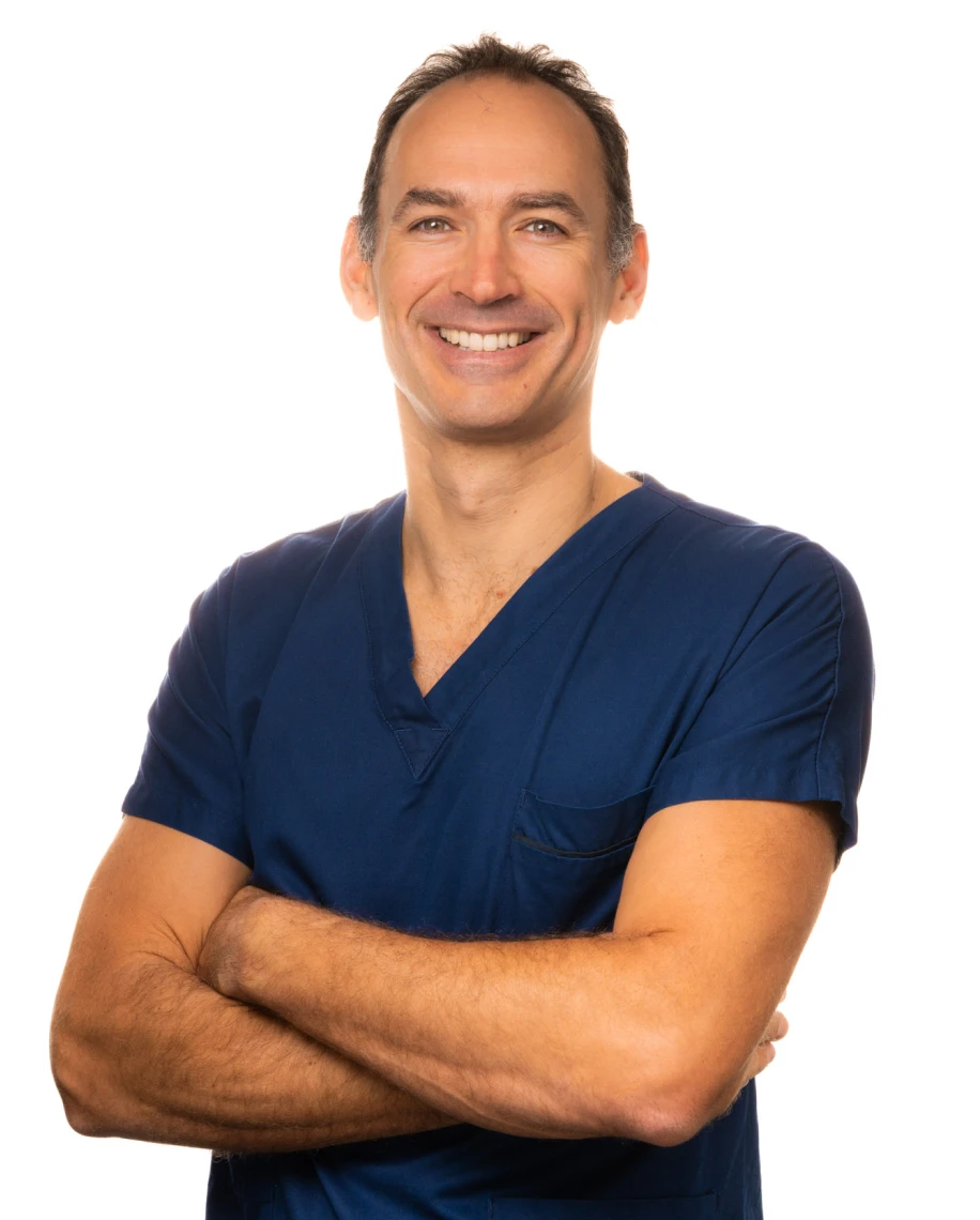 Dr Dimitri Pascual, spécialiste en orthopédie dento-faciale au centre d'orthodontie et d'implantologie Ruthénois